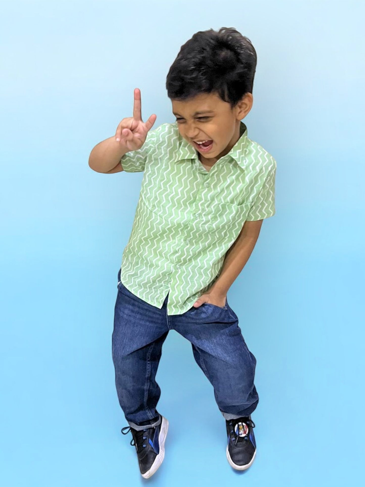 Boys Green Chevron Half Sleeves Spread Collar Shirt