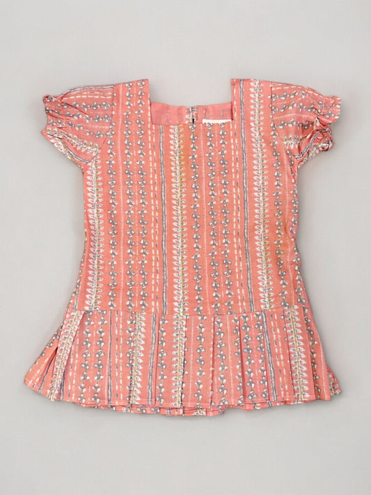 Girls Peach Balloon Sleeves Knife Pleated Dress