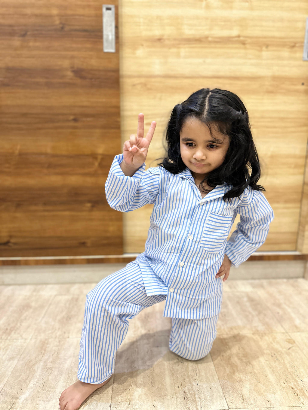 Kids White Blue Linear Night Set