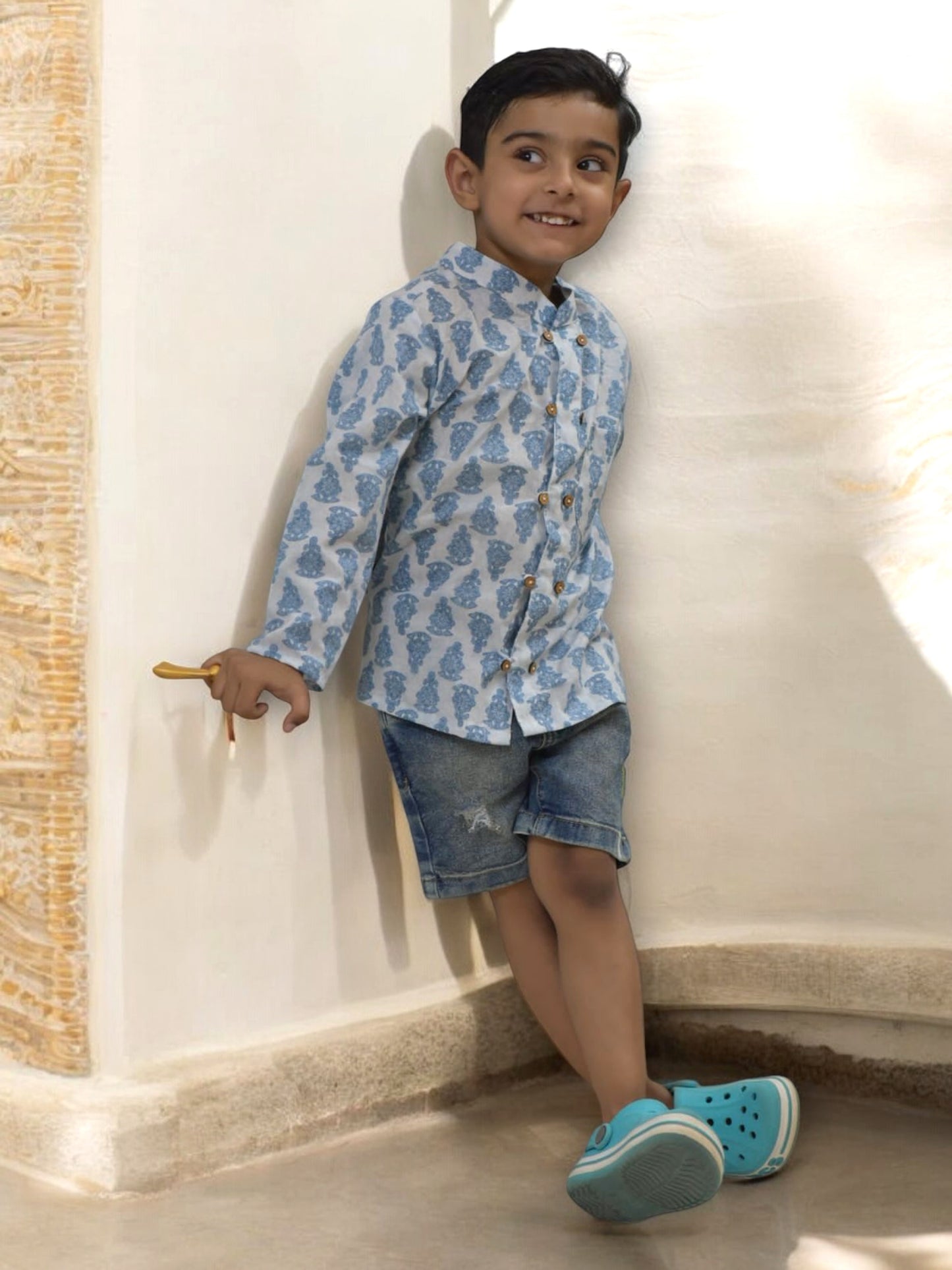 Boys White Motif Full Sleeves Mandarin Collar Double Button Shirt