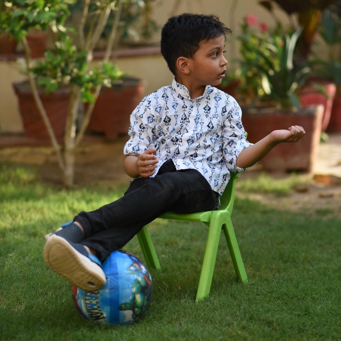 Boys White Tribal Arrow Cuff Full Sleeves Band Collar Shirt